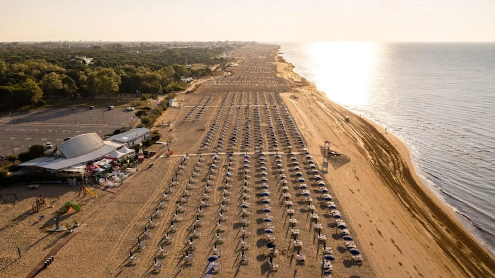 Trendy Seafront Apartment With Terrace Bibione