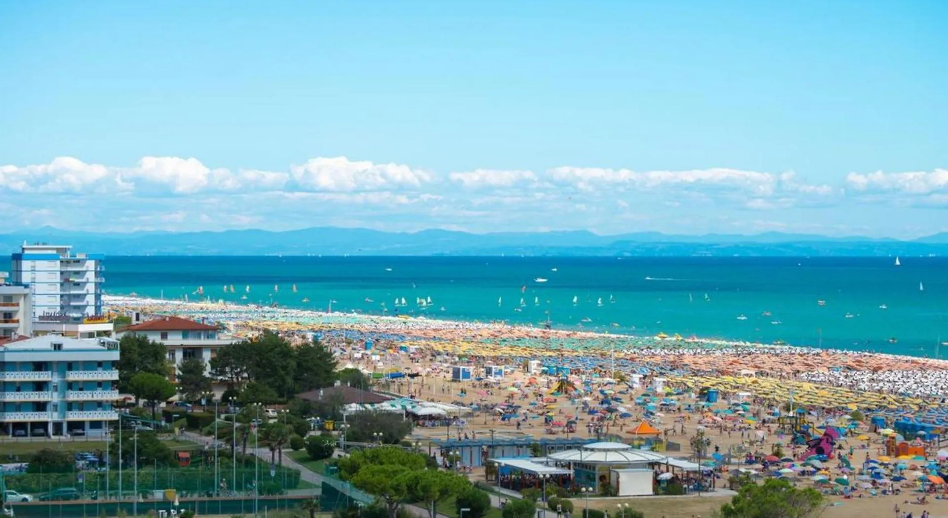 Trendy Seafront Apartment With Terrace Bibione